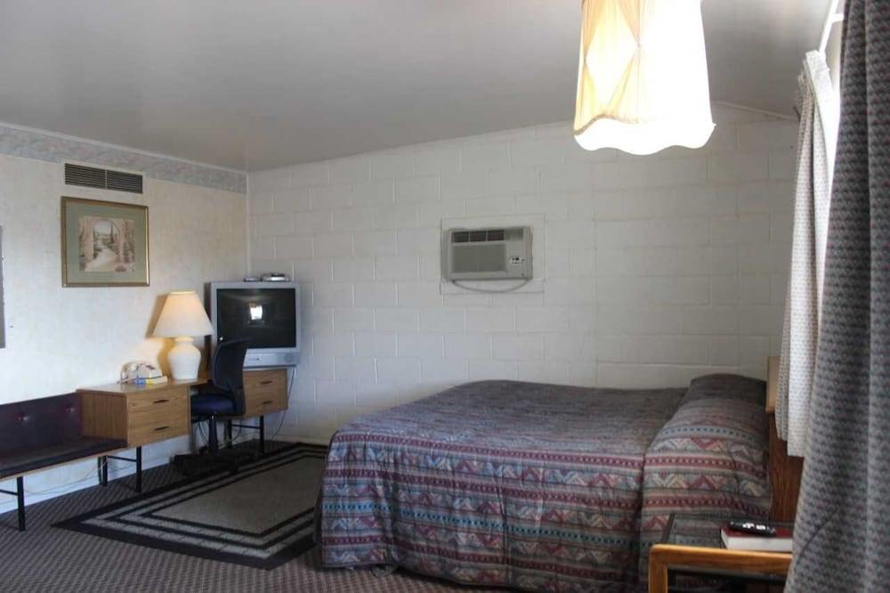 Thunderbird Motel photo 5