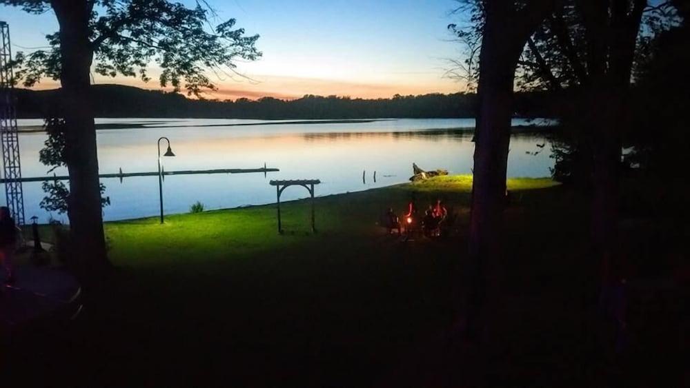 Lake House photo 25