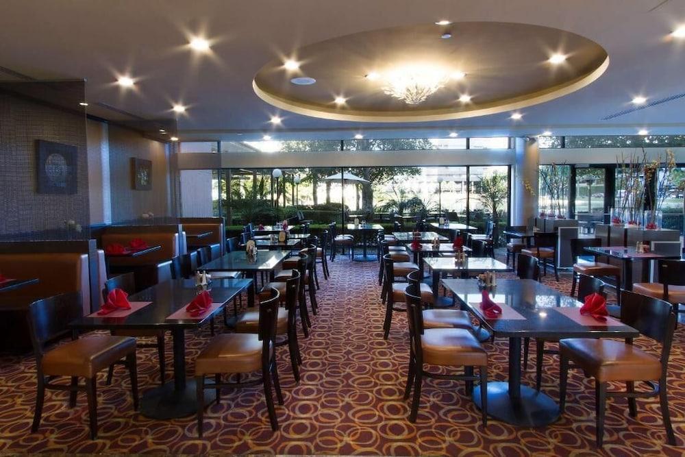 Orange County Hotel photo 29