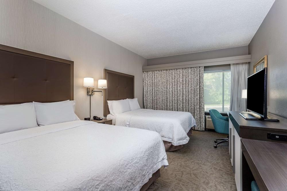 Hampton Inn Milwaukee-Airport photo 6