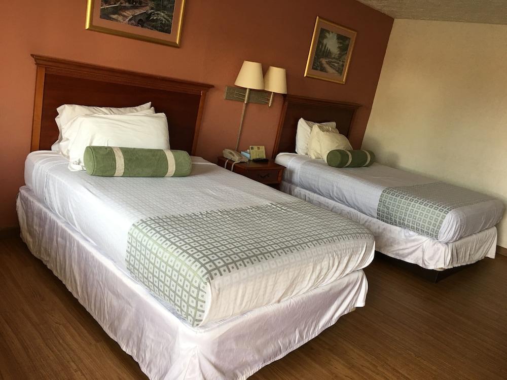 Americas Best Value Inn Marion, IL photo 7