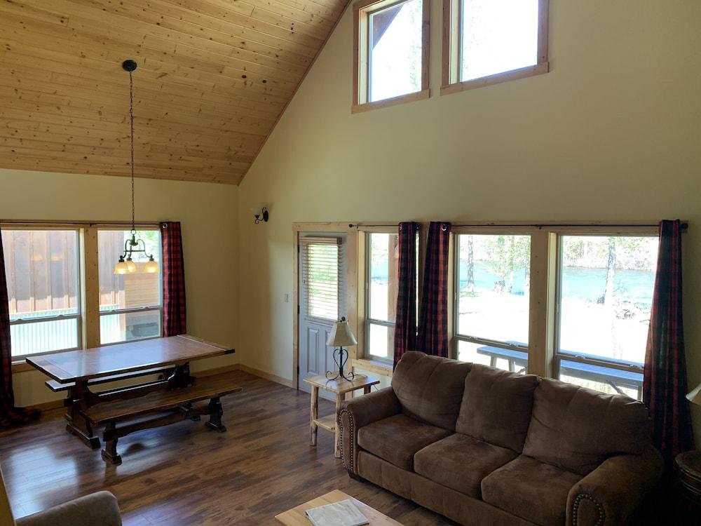 Methow River Lodge & Cabins photo 68