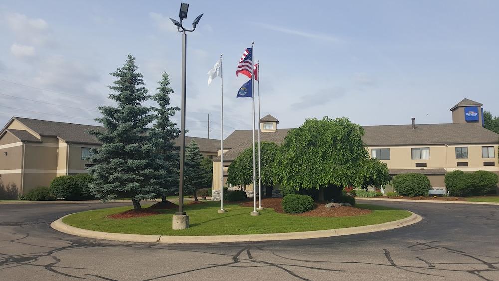 Baymont by Wyndham Belleville Airport Area photo 36