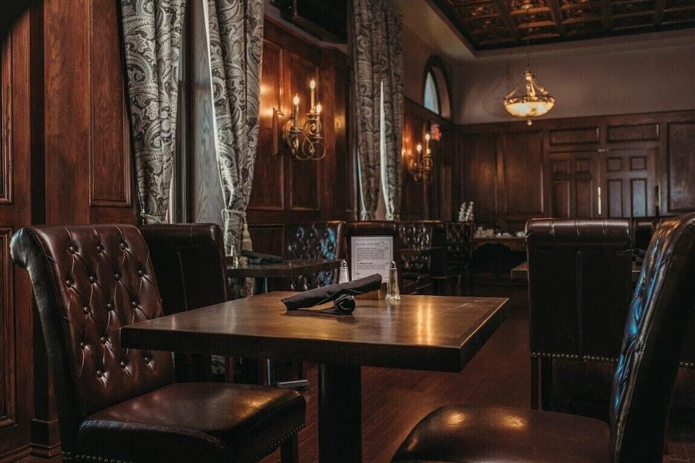 Historic Elgin Hotel photo 32