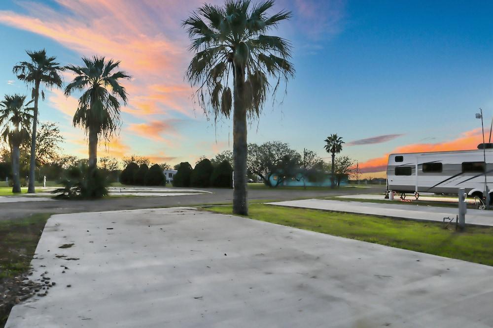 Mathis Motel photo 27