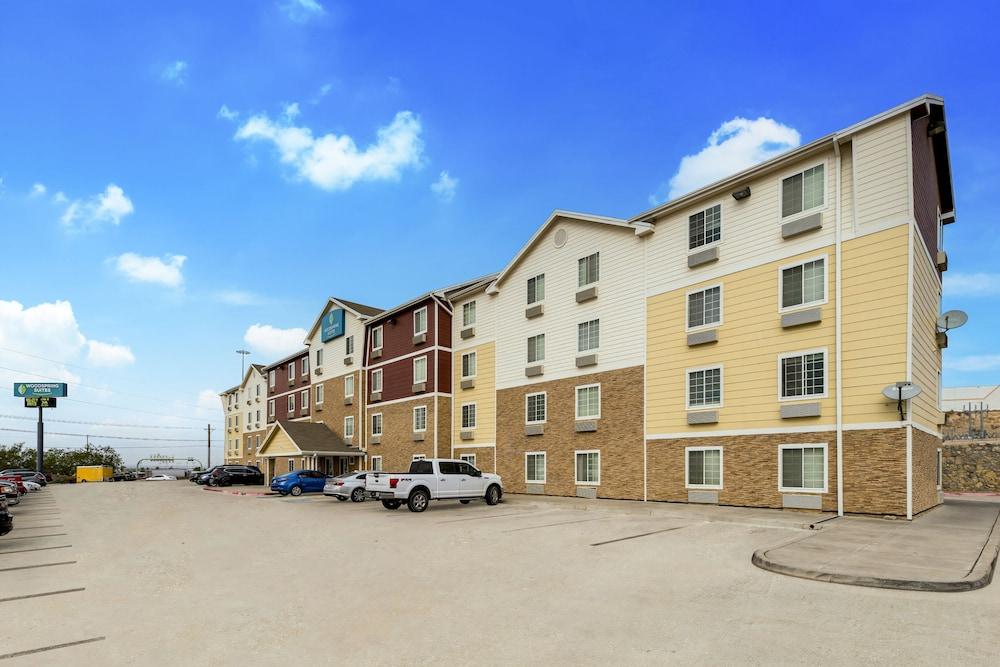 WoodSpring Suites El Paso I-10 Southeast photo 13