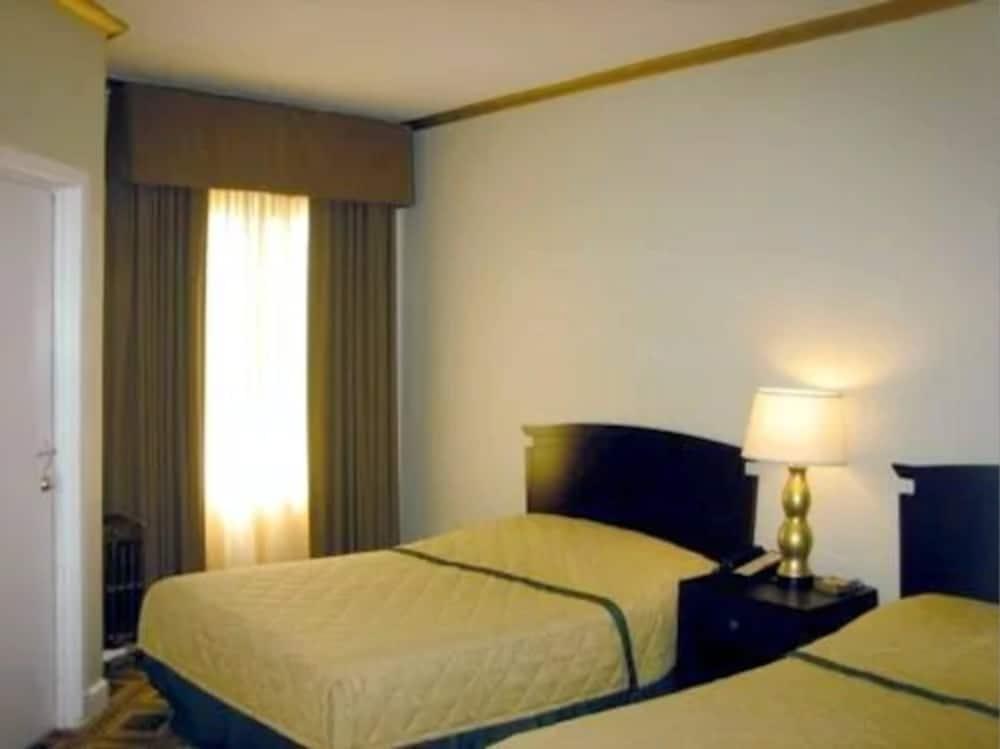 Embassy Hotel photo 30