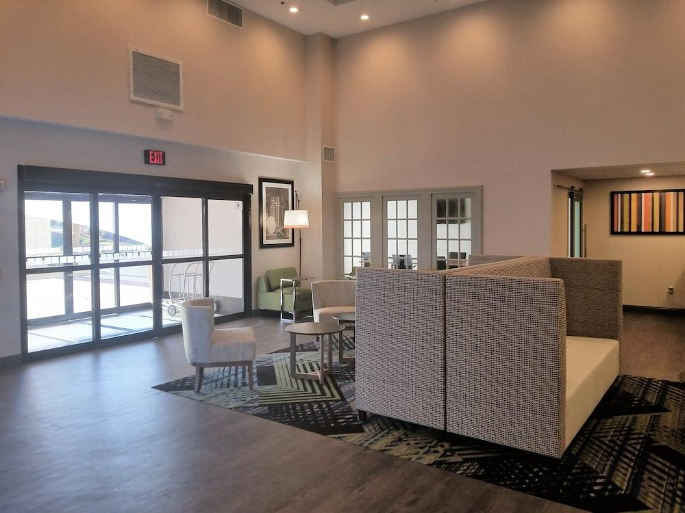 Holiday Inn Express Columbia NE - Fort Jackson by IHG photo 30