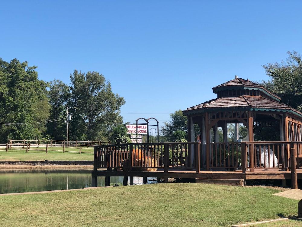 Bullwinkles Rustic Lodge photo 23