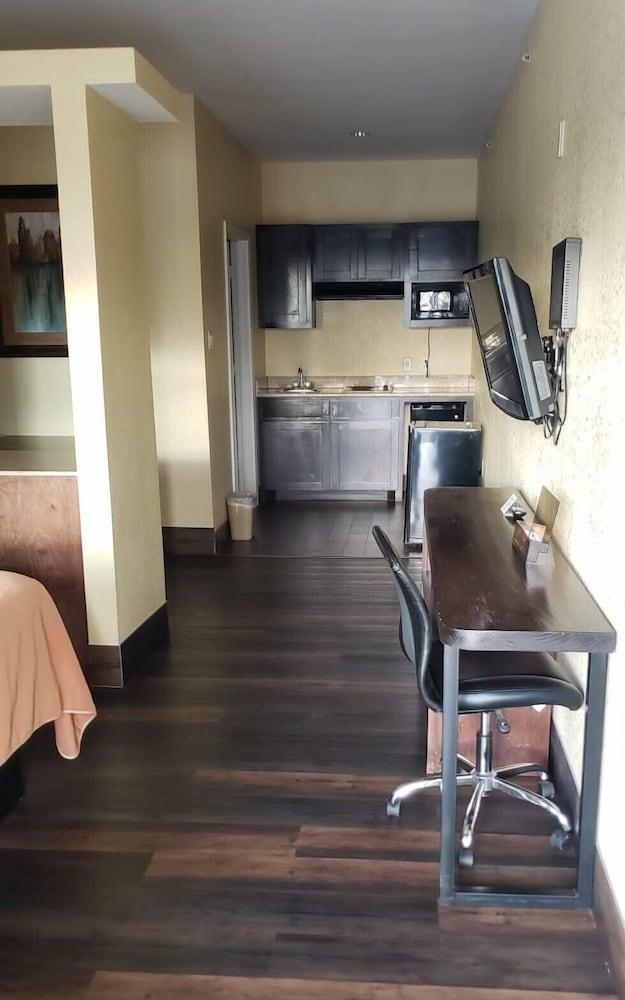 Highlands Suites photo 11