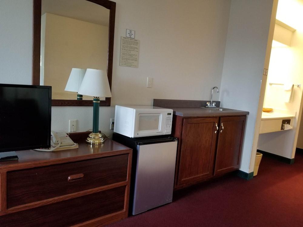 Bilmar Inn & Suites by Hotel O Hwy 77 photo 23
