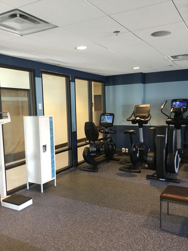 Radisson Hotel Detroit Metro Airport photo 24