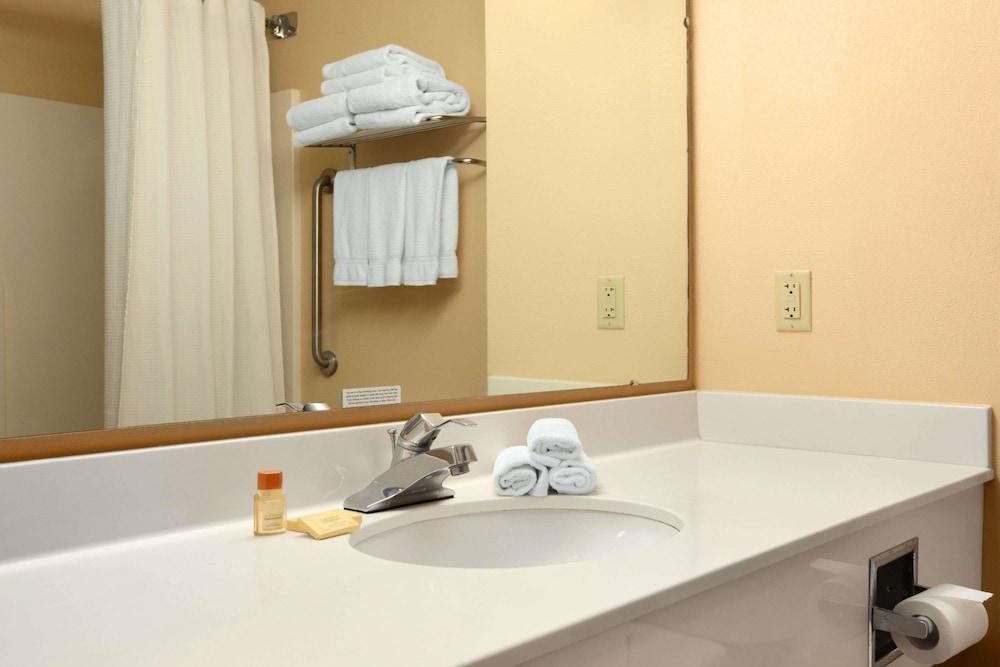 Days Inn by Wyndham Altavista photo 3