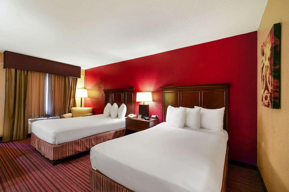 Quality Inn & Suites West Helena photo 25
