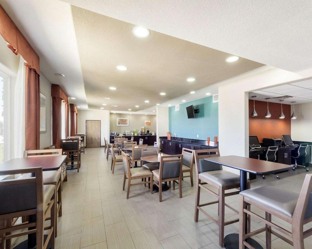Garner Hotel Victoria - East by IHG photo 34