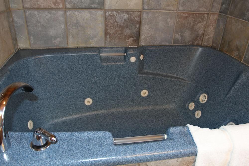 Lakeside Resort and Motel photo 95
