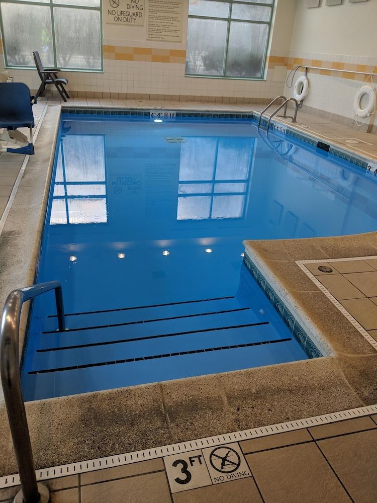 Hilton Garden Inn Chicago North Shore/Evanston photo 20