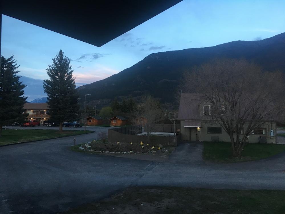 Glacier Basecamp Lodge photo 67