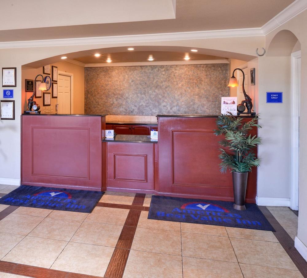 Americas Best Value Inn Lubbock E photo 20