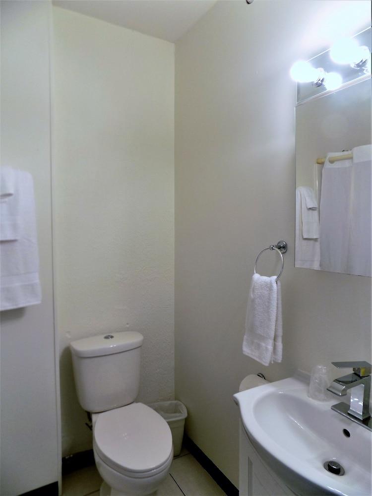 The Landmark Inn photo 16
