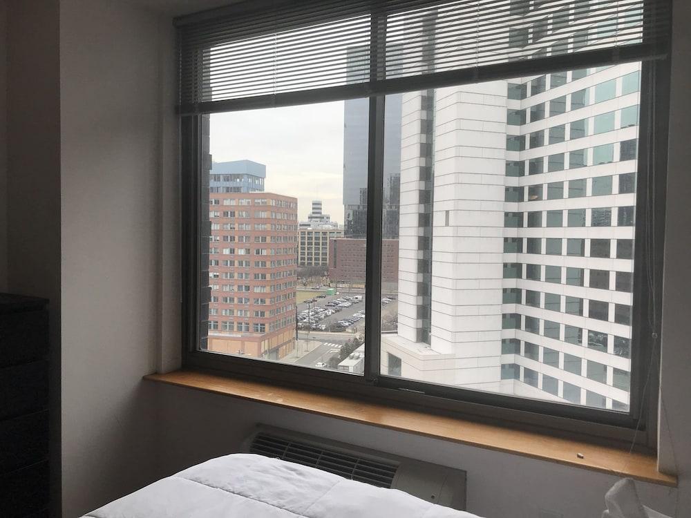 Downtown Luxury Suites photo 10
