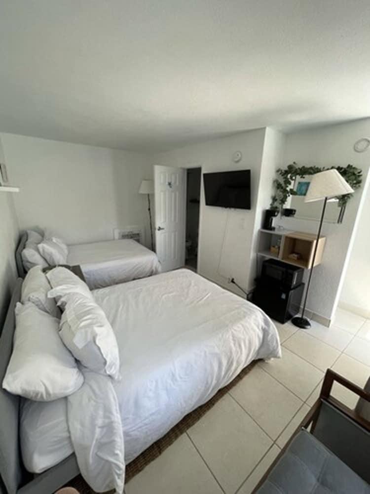 Hotel Motel Lauderdale Inn photo 17