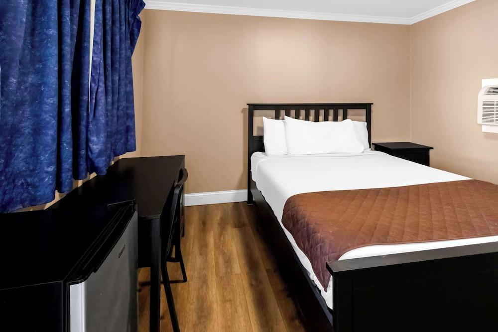 Americas Best Value Inn Avenel Woodbridge photo 10