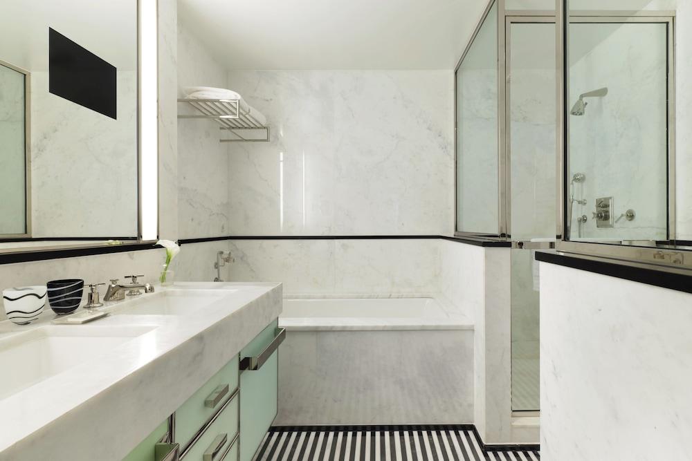 The Mark photo 41