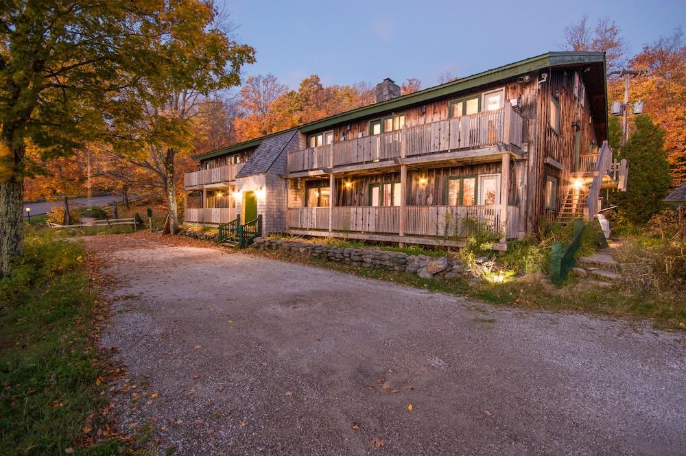 Lotus Mountain Retreat photo 5
