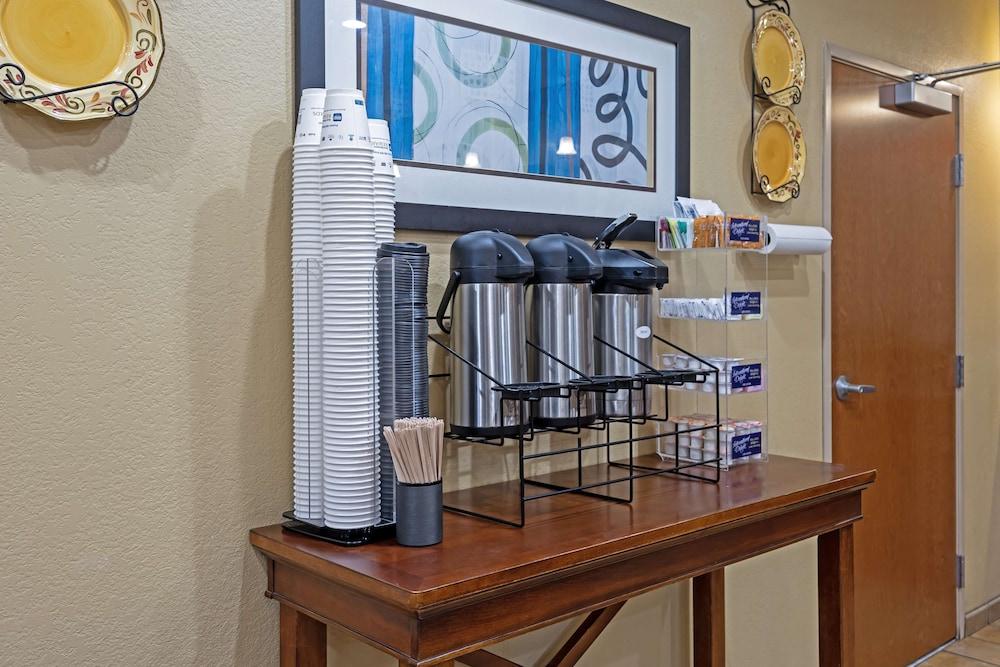 Best Western Plus Guymon Hotel & Suites photo 32