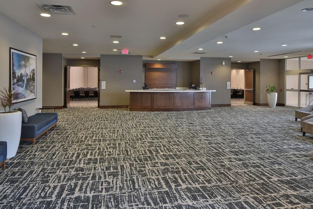 Hilton Garden Inn Cedar Falls photo 33