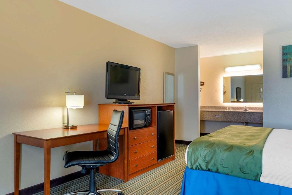 Quality Inn Ashburn photo 23
