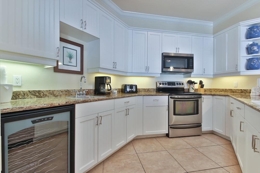 Tortuga Inn Beach Resort photo 33