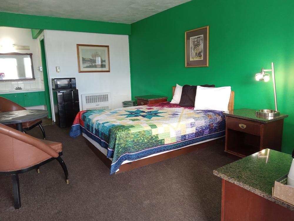 Capri Motel photo 51