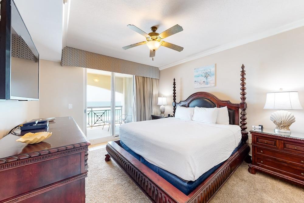 Azure Condominiums photo 13