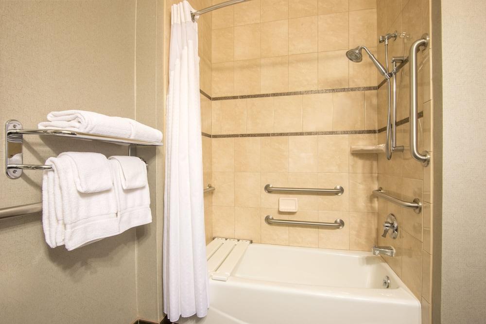 Holiday Inn Express Casper-Interstate 25 by IHG photo 11