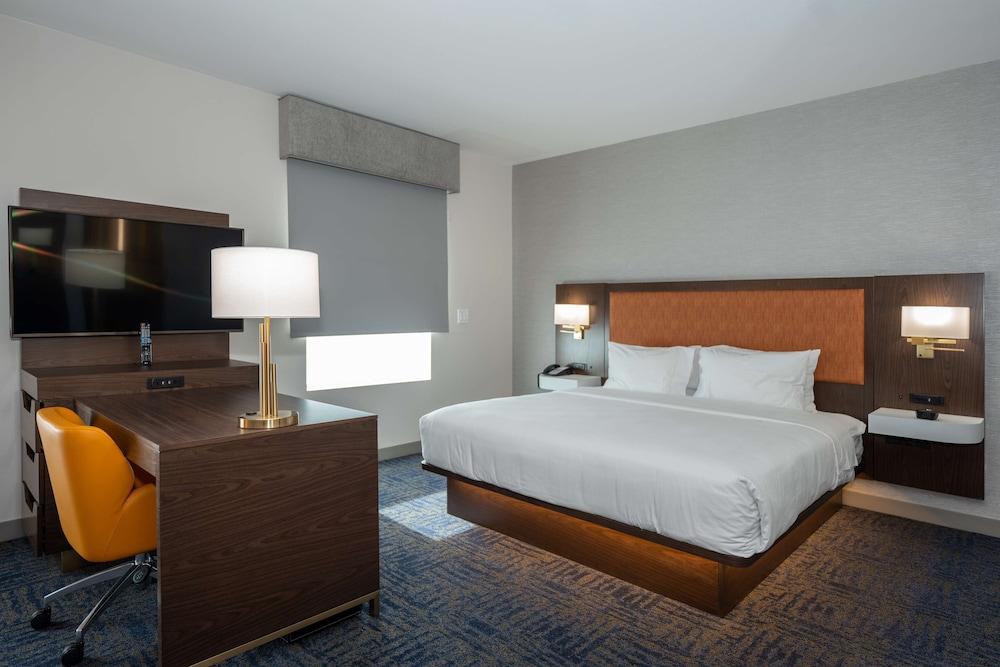 Hampton Inn & Suites Houston Sugar Land photo 26