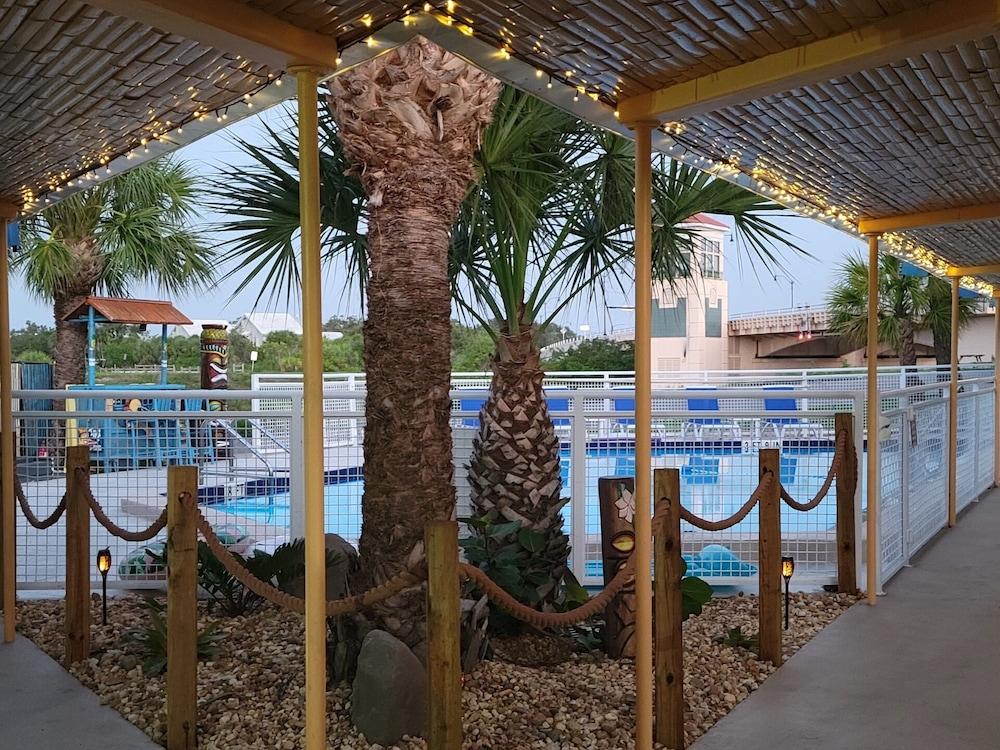 Kon Tiki Inn photo 45