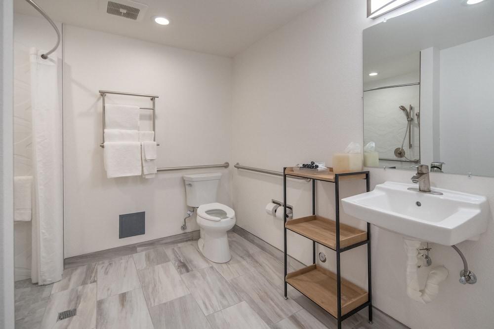 SOMA Park Inn – Civic Center photo 37
