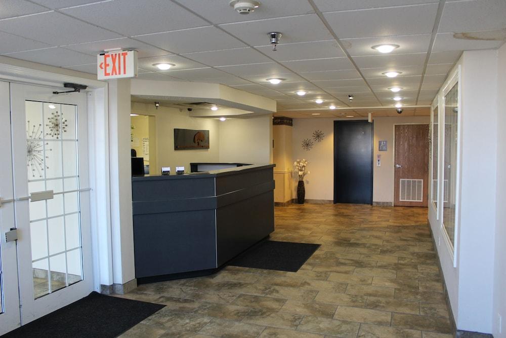 Travelodge by Wyndham Fort Scott photo 2