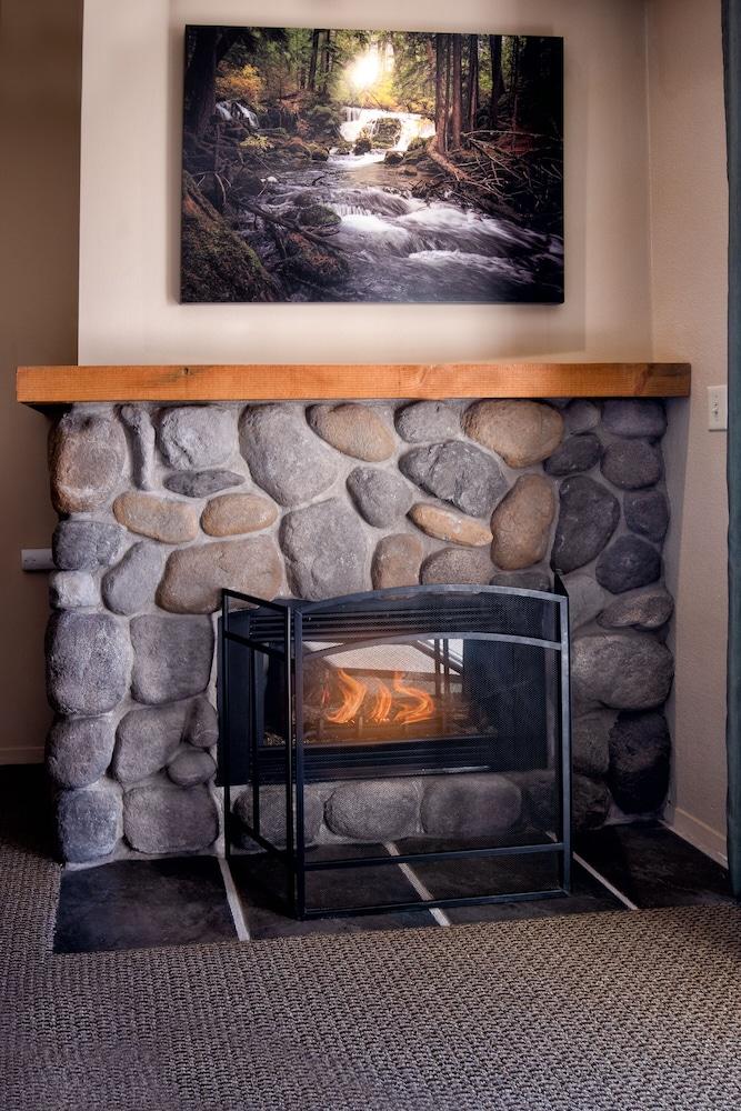 Riverside Inn photo 23