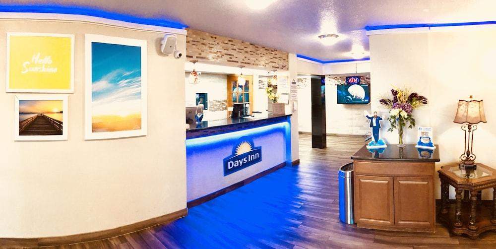 Days Inn by Wyndham Southern Hills/ORU photo 14