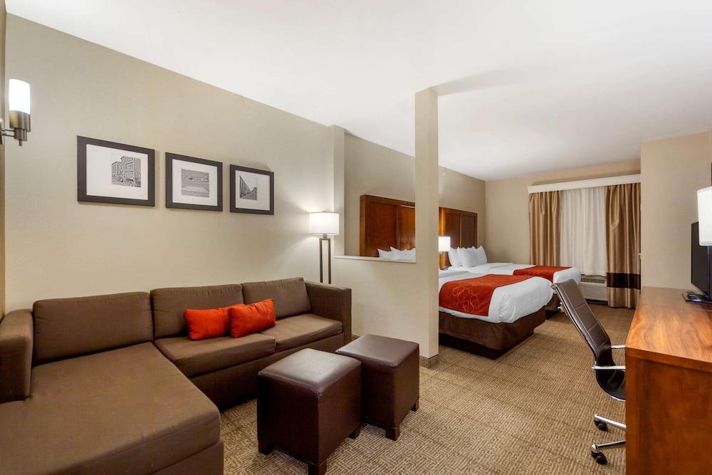 Comfort Suites La Vista - Omaha photo 17