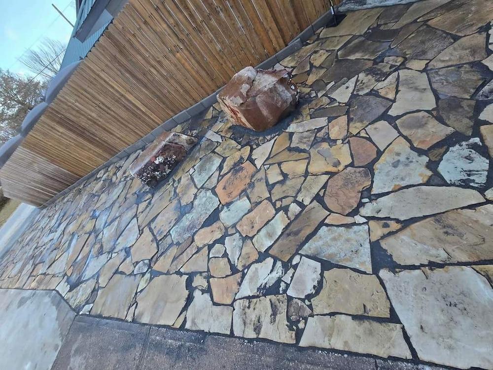 Whitetail Inn photo 9