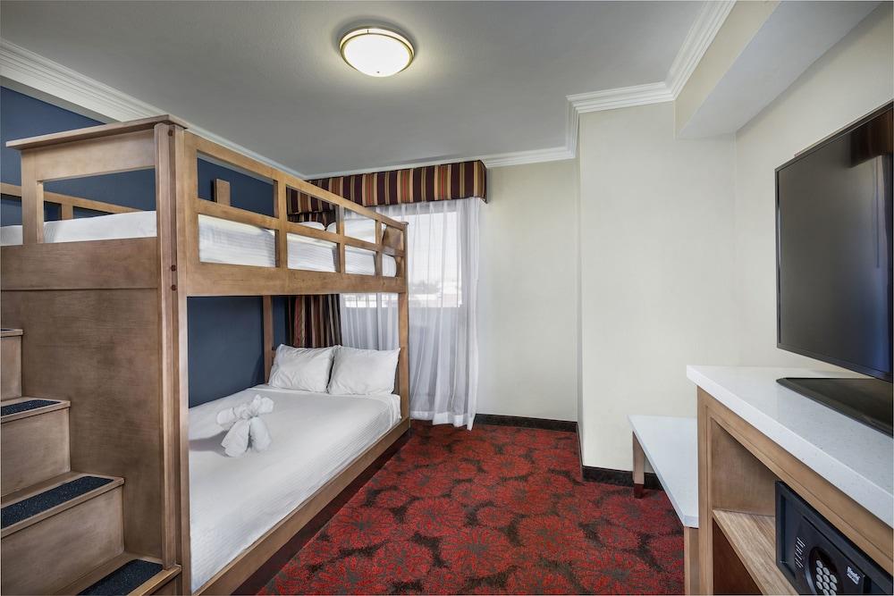 Desert Palms Hotel & Suites photo 13