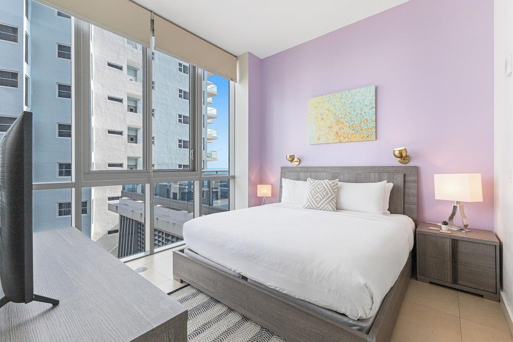 Dharma Home Suites Miami at Monte Carlo photo 16
