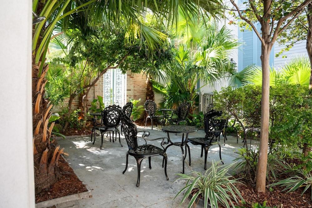 The Esplanade Compound photo 15