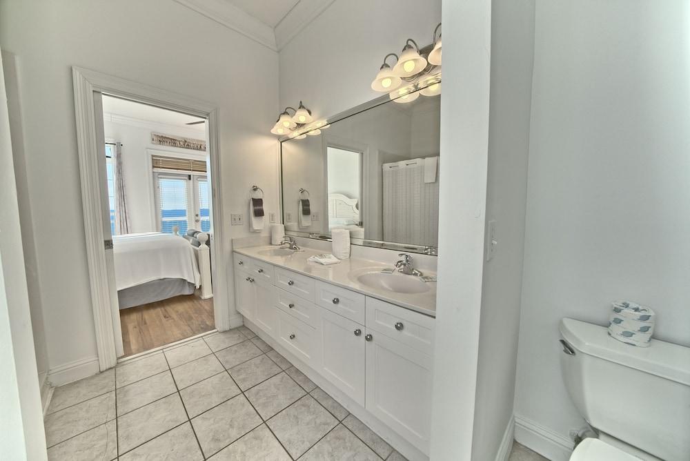 Pineapple Villas on Laguna Beach photo 92