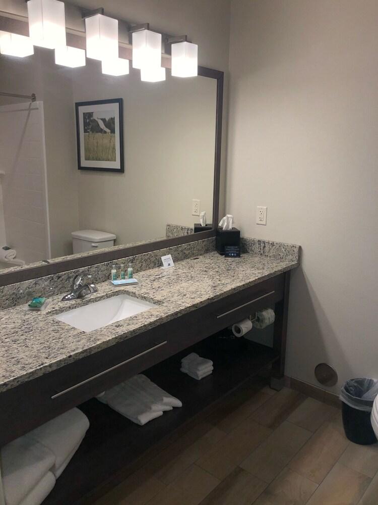 GrandStay Hotel & Suites Rock Valley photo 21