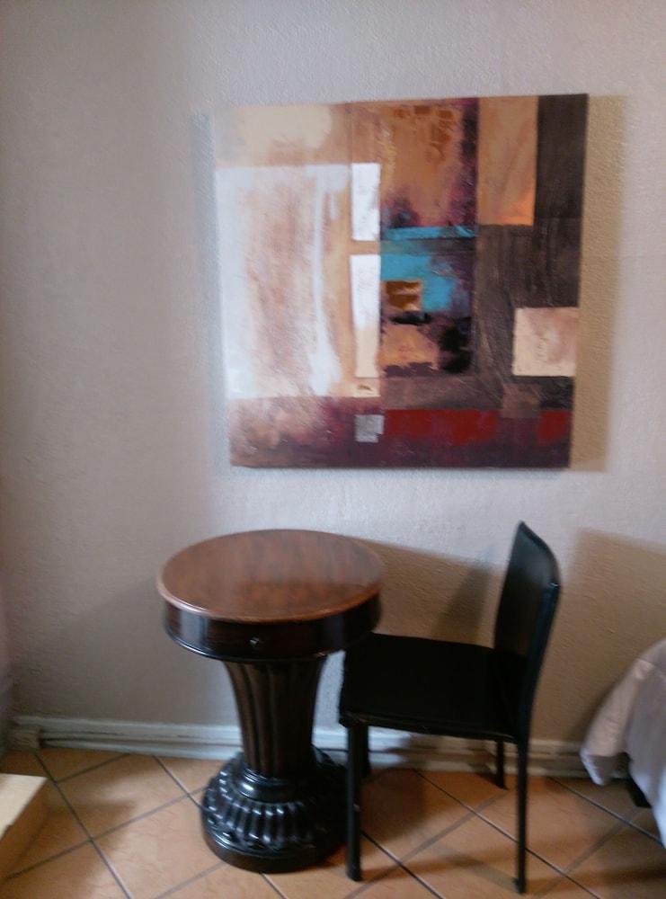 Monterey Inn Hotel photo 3
